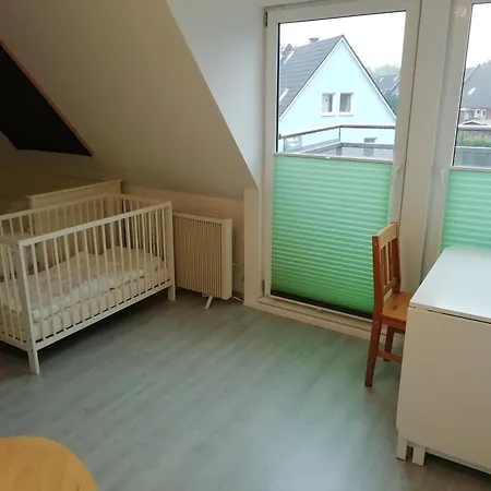 Gelbes Haus - Ostseeurlaub Bei Freunden * Pruchten